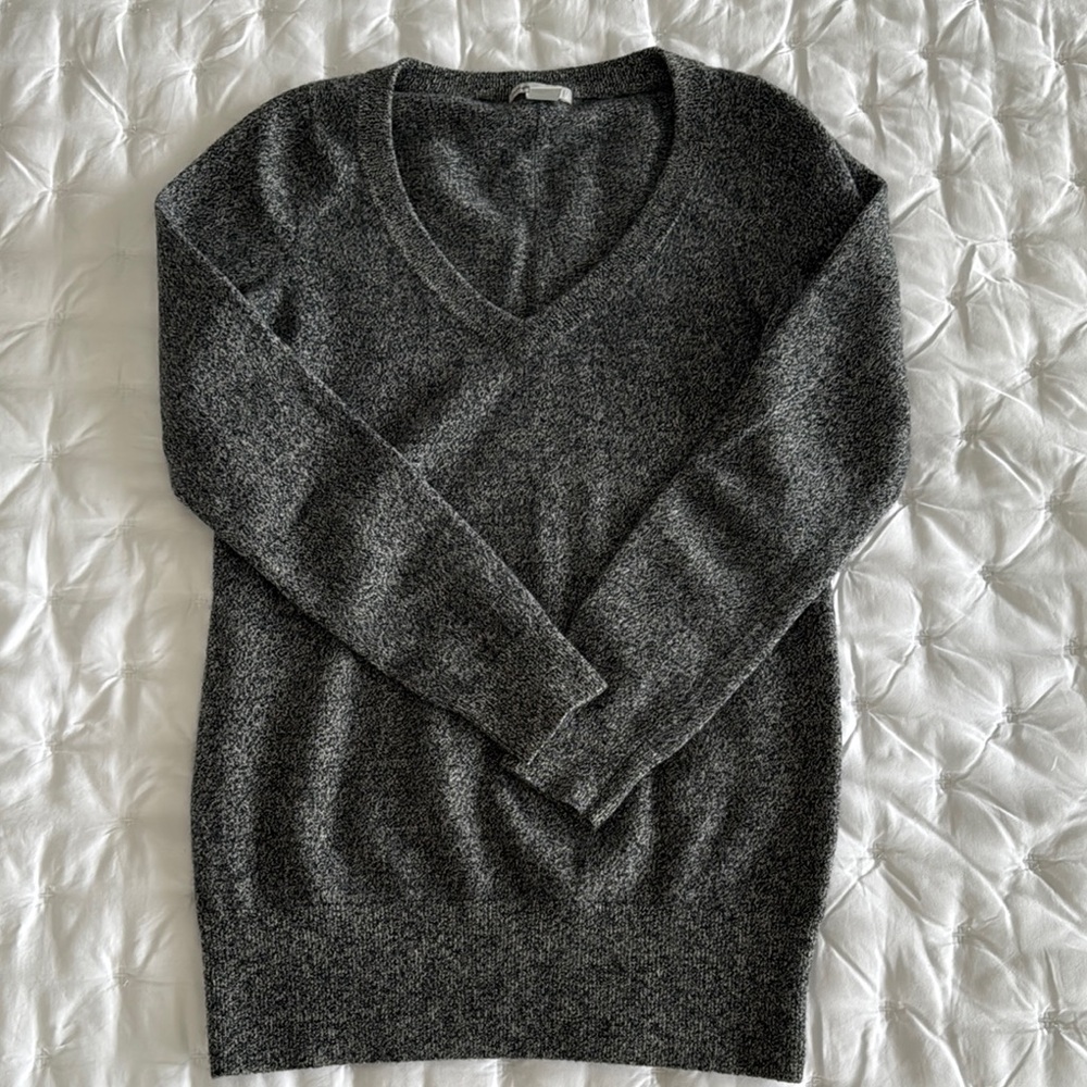 H&M cashmere Women's Gray V-Neck Sweater